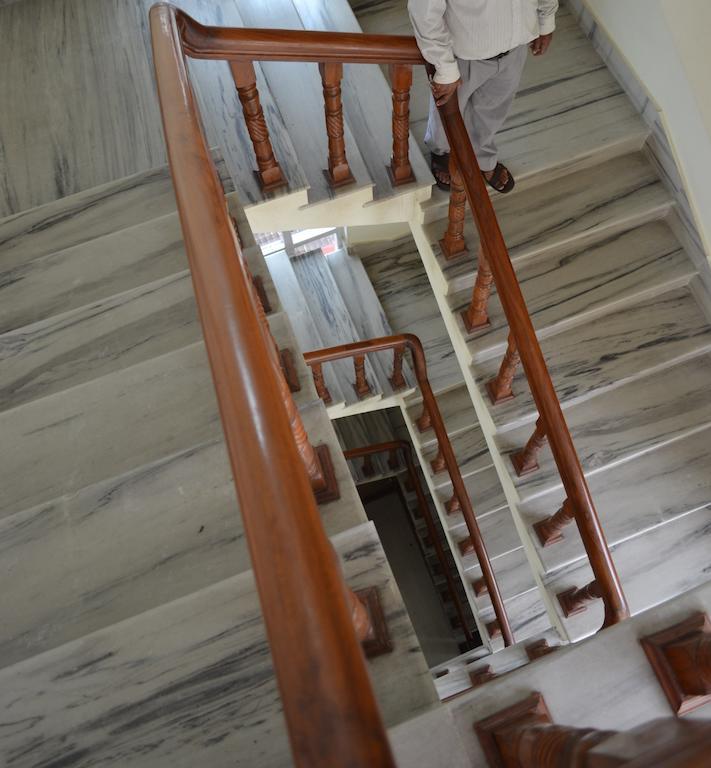 Hotel Global Inn Pokhara Bagian luar foto