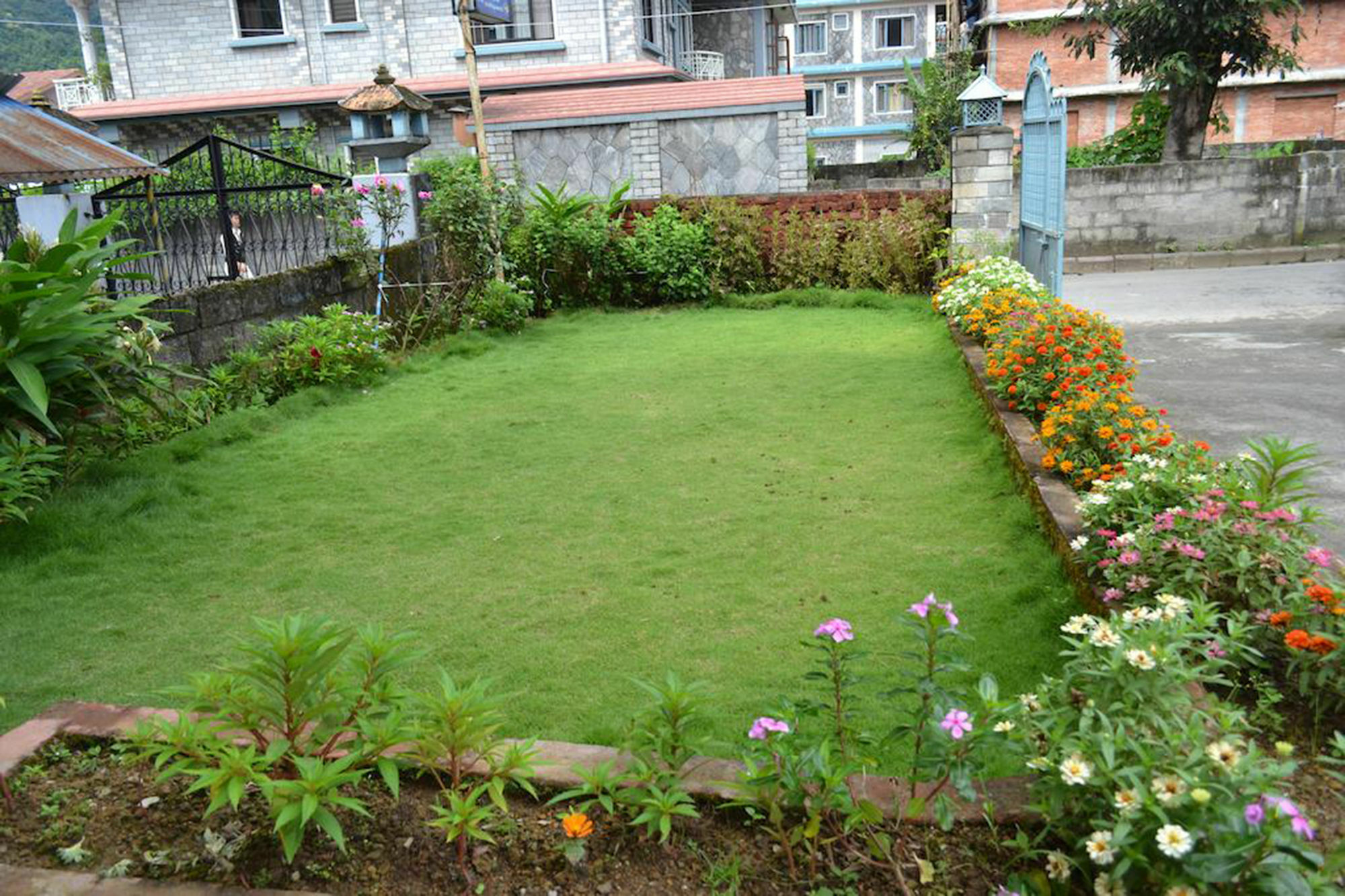 Hotel Global Inn Pokhara Bagian luar foto